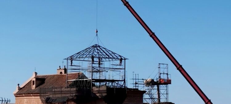 Apadrina una teja, iniciativa para recaudar fondos en La Solana