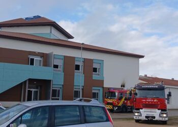 El alcalde de Pedro Muñoz Alberto Lara confirma que no hay personas afectadas en el incendio de la residencia