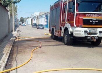 Un bebe, una menor y una persona mayor afectados por el incendio de una vivienda en Tomelloso