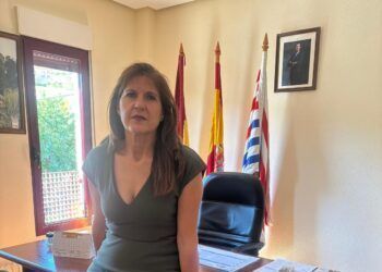 La alcaldesa de Ruidera destaca la importancia de respetar el entorno y a los usuarios en la nueva temporada de baño