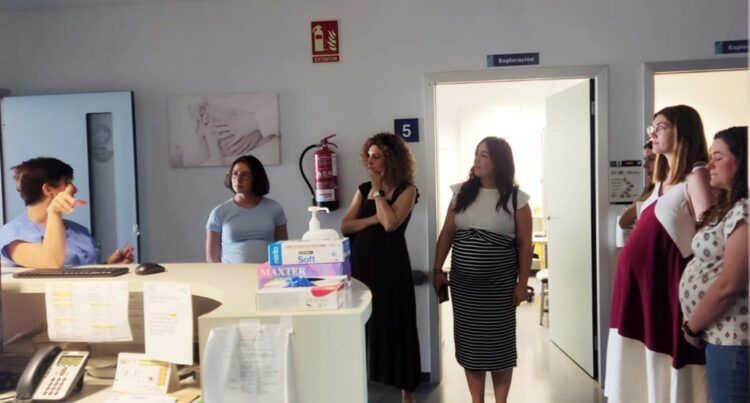 Paritour, una visita a las instalaciones del hospital de Tomelloso donde la futura mamá será atendida