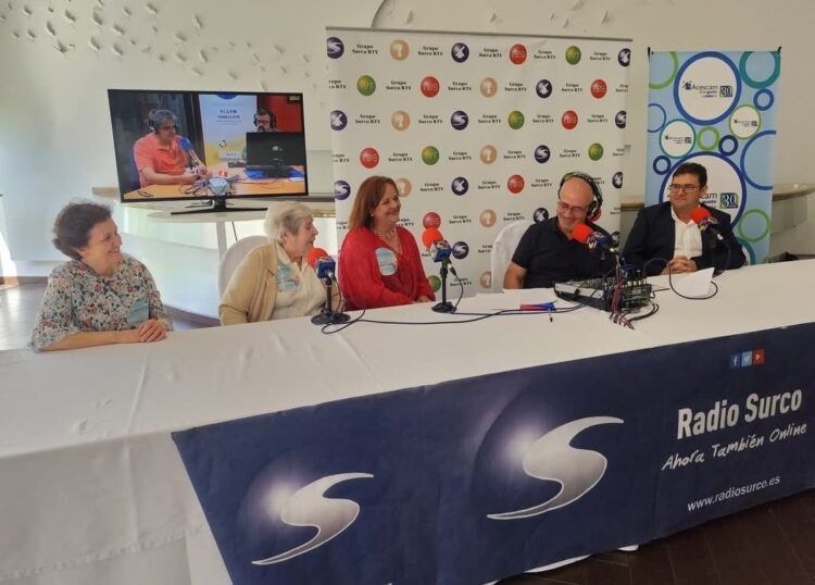 Radio Surco celebra el 30 aniversario de ACESCAM y el Día de las Personas Mayores