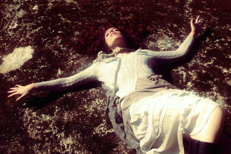 Soleá Morente brilla con luz propia en “Sirio B”, su disco más cósmico y atrevido