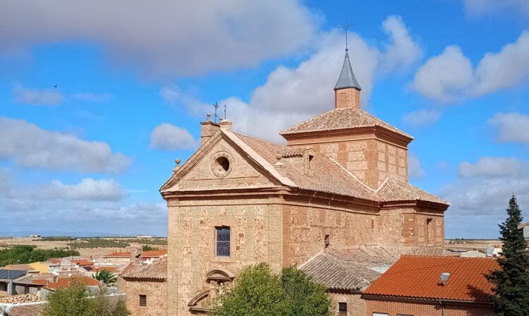 El apadrinamiento salva la iglesia de La Solana