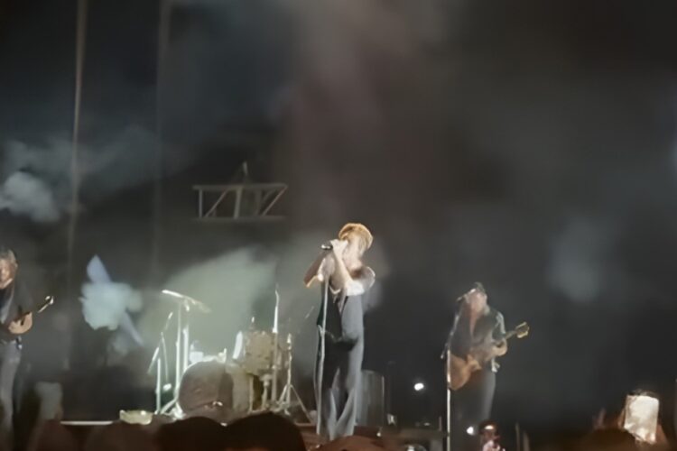 Walls estalla contra el público en el festival Arena Viva de Ciudad Real: “¿Si queréis hablar, por qué no os vais al bar?”