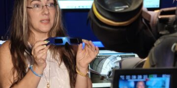 Leonor Hernández, astrónoma: durante el eclipse se van a producir cambios en nuestro entorno que también debemos observar