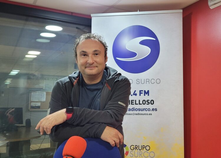 Del juanete al espolón calcáneo: el doctor Ramón Calatrava nos explica cómo cuidar la salud de nuestros pies